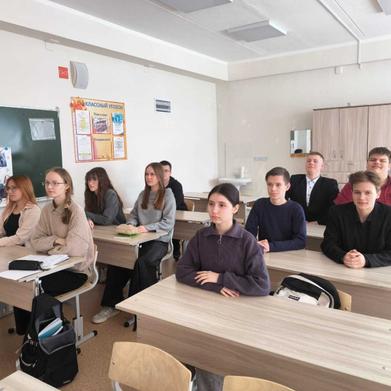 Ученики принимают участие в неделе наук.